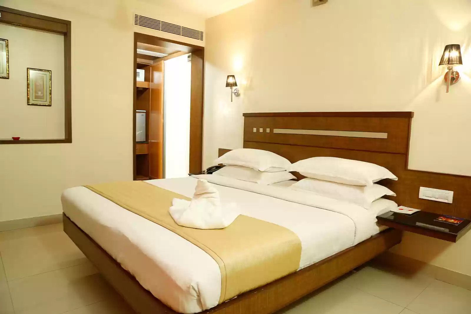 Executive Class Single